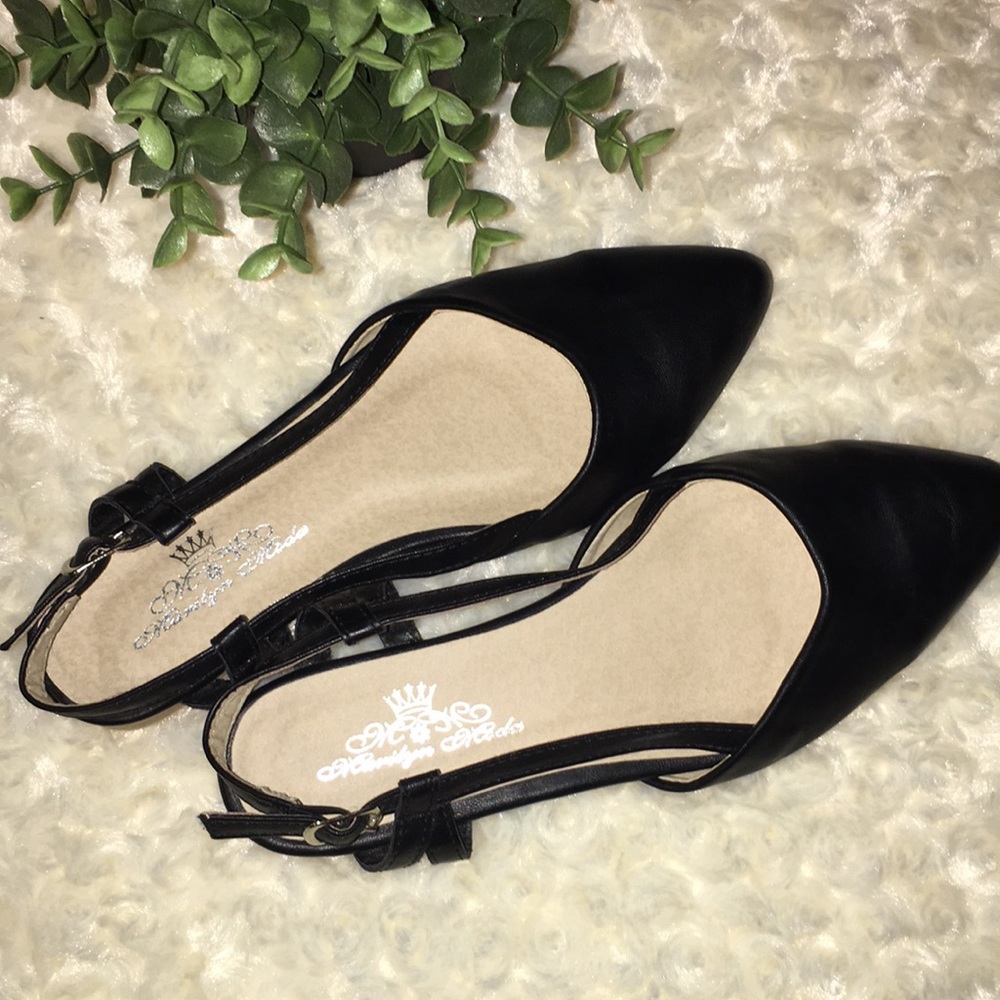 Marilyn MODA “Fling” Pointed Toe Flats